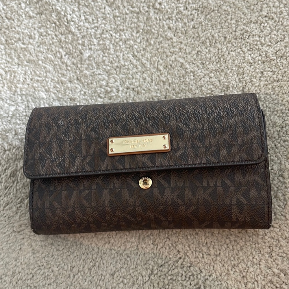 Michael Kors wallet